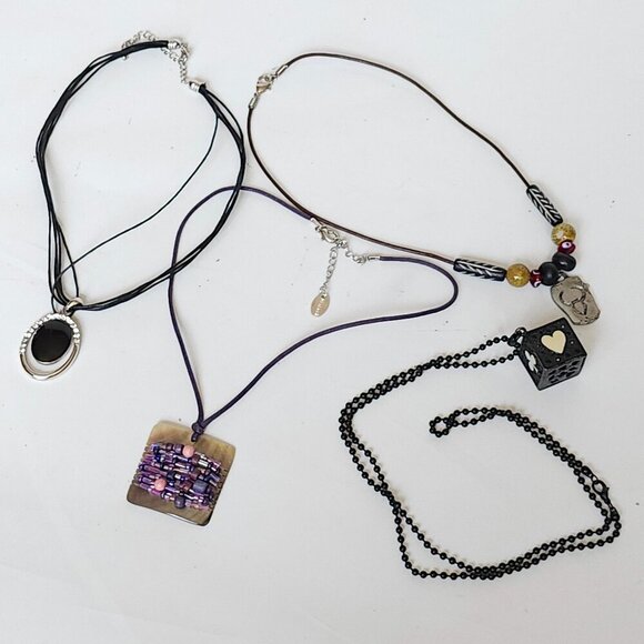 FUN NECKLACE LOT OF 4 DICE BLACK ONYX LOOK BEAD DECOR TAURUS - Picture 1 of 11